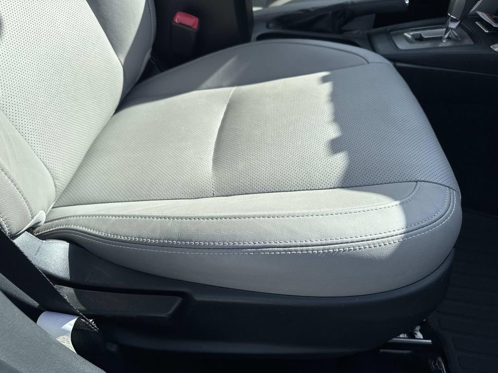 Used 2017 Subaru Forester 2.5i Limited image 12