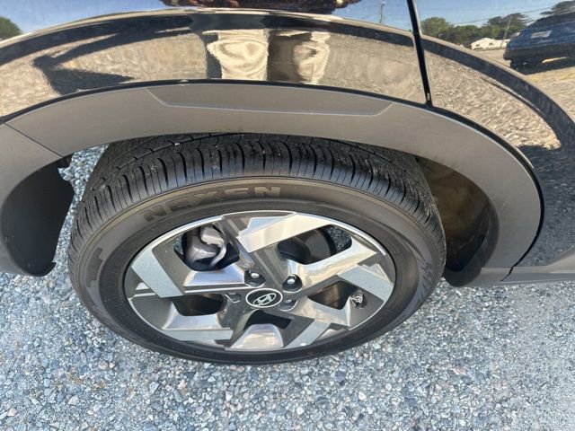 Used 2025 Hyundai Venue SEL image 22