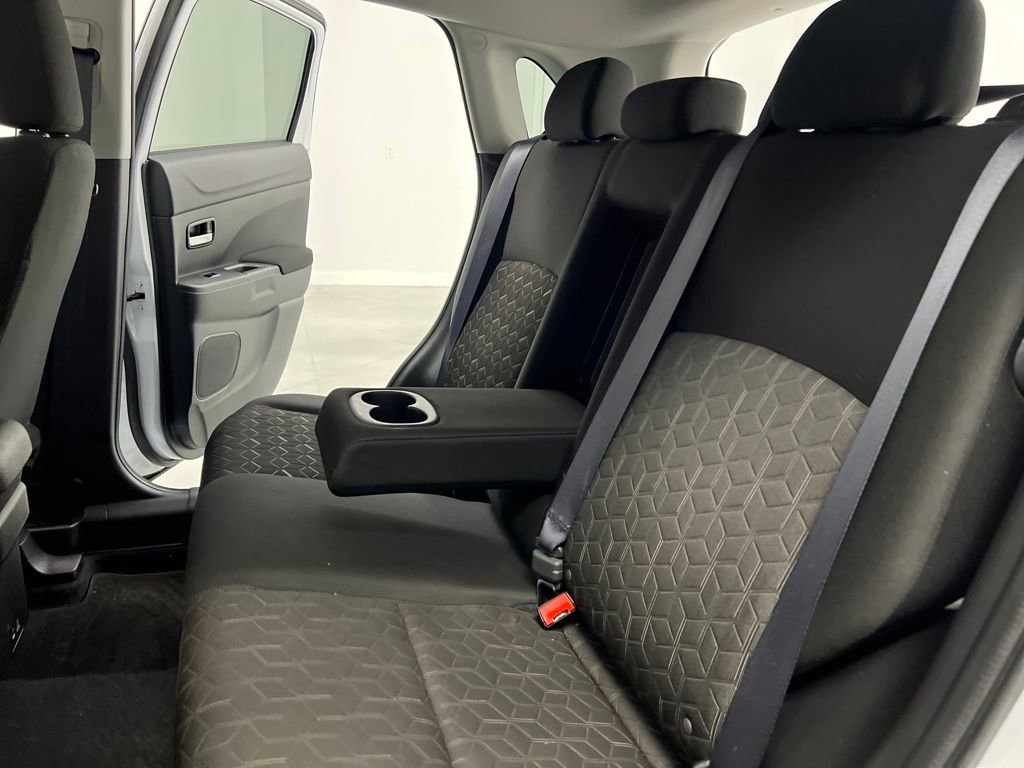 Used 2022 Mitsubishi Outlander Sport LE image 13
