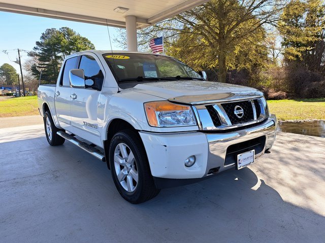 Used 2014 Nissan Titan SL w/ SL Moonroof Package