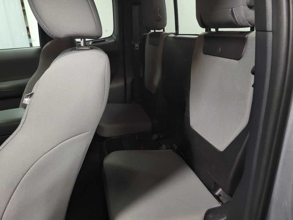 Used 2019 Toyota Tacoma SR5 w/ SR5 Appearance Package (SM) AWD/4WD image 20