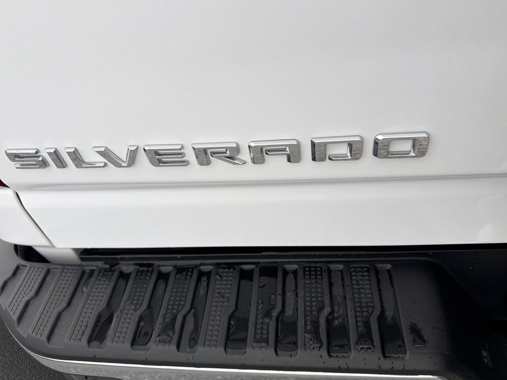 Used 2025 Chevrolet Silverado 2500 LT w/ Convenience Package image 37