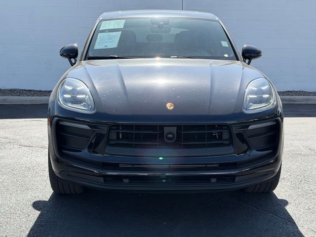 Used 2025 Porsche Macan AWD/4WD image 6