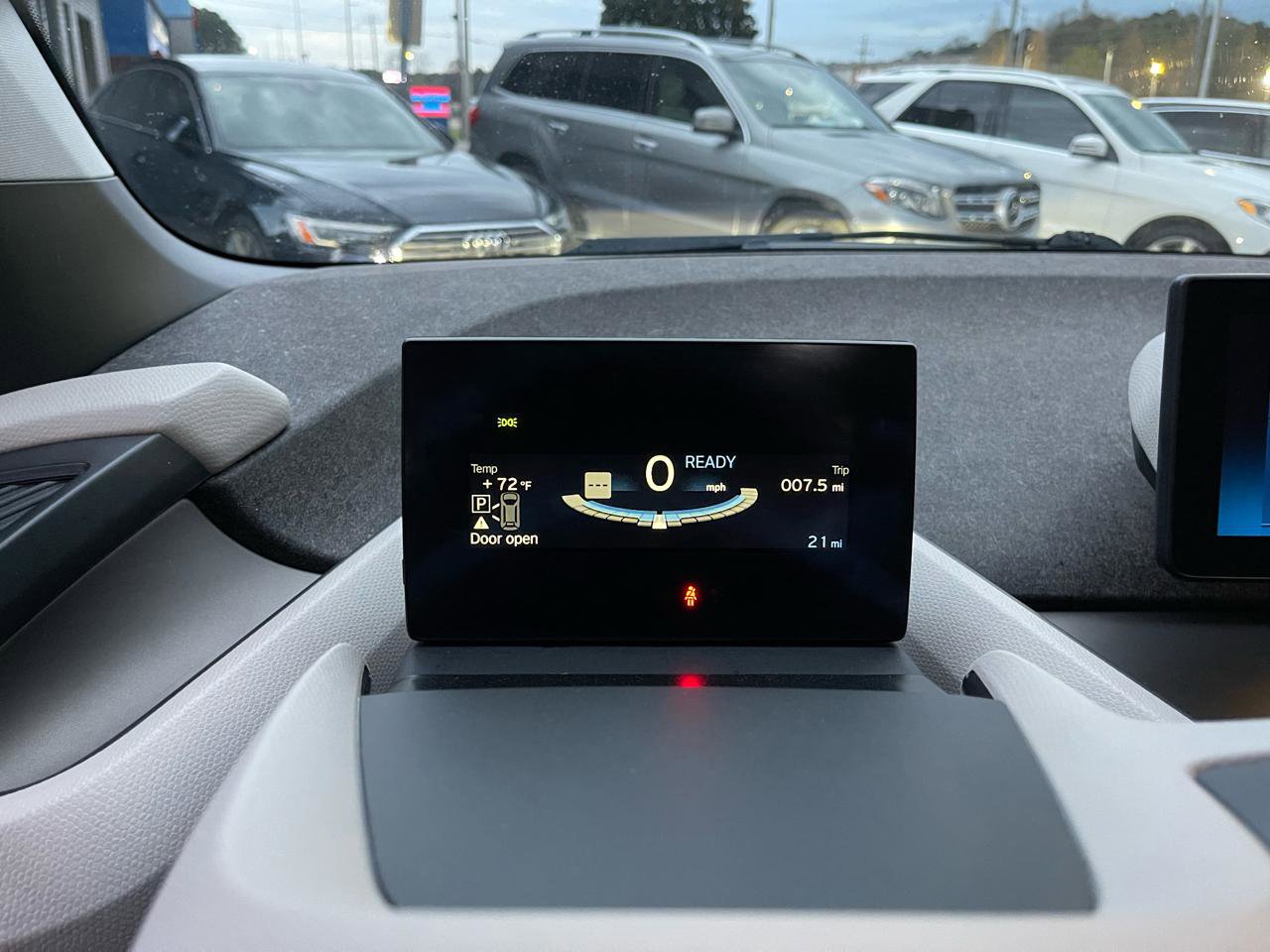 Used 2018 BMW i3 image 9