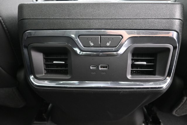 Used 2025 Chevrolet Silverado 1500 High Country w/ High Country Premium Package AWD/4WD image 7