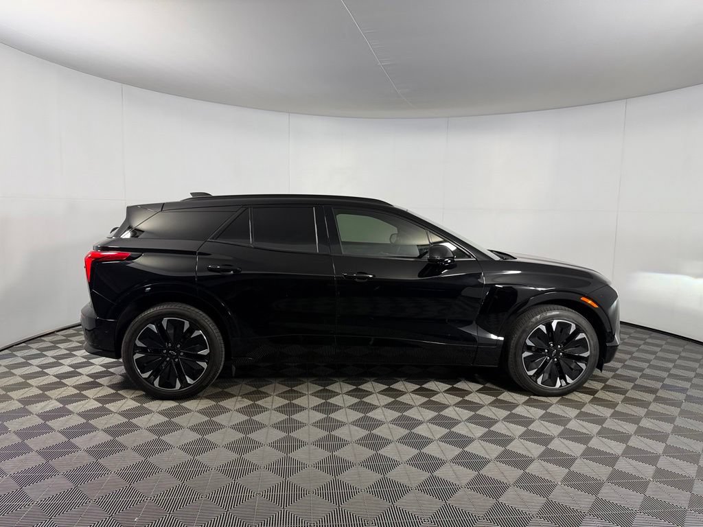 Used 2026 Chevrolet Blazer EV RS w/ Super Cruise Package FWD image 7