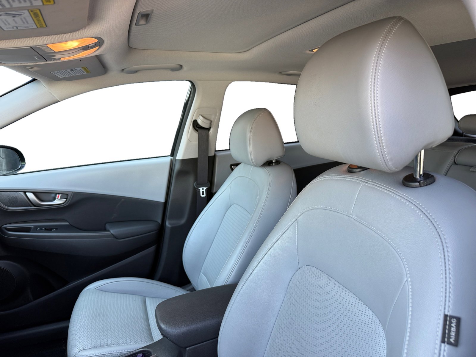 Used 2020 Hyundai Kona Limited FWD image 10