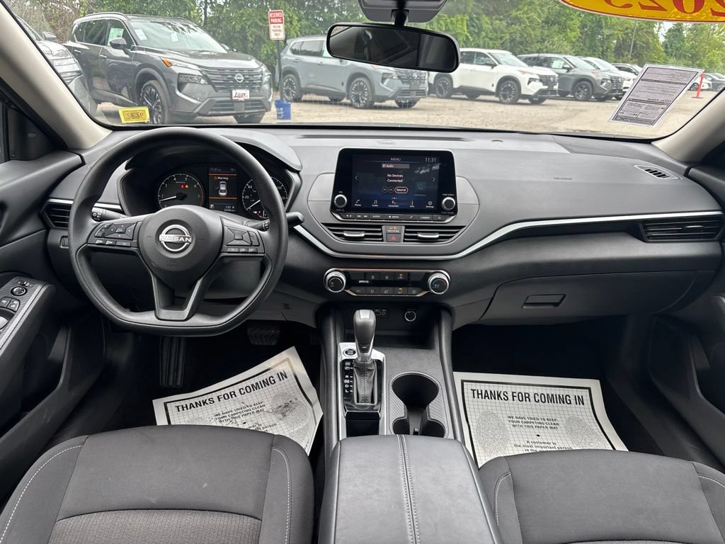 Certified 2025 Nissan Altima 2.5 S FWD image 15