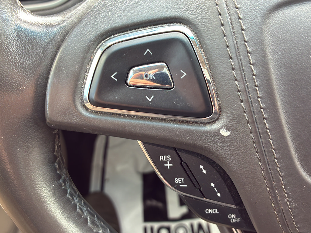 Used 2017 Lincoln MKZ Reserve w/ Technology Package FWD image 36