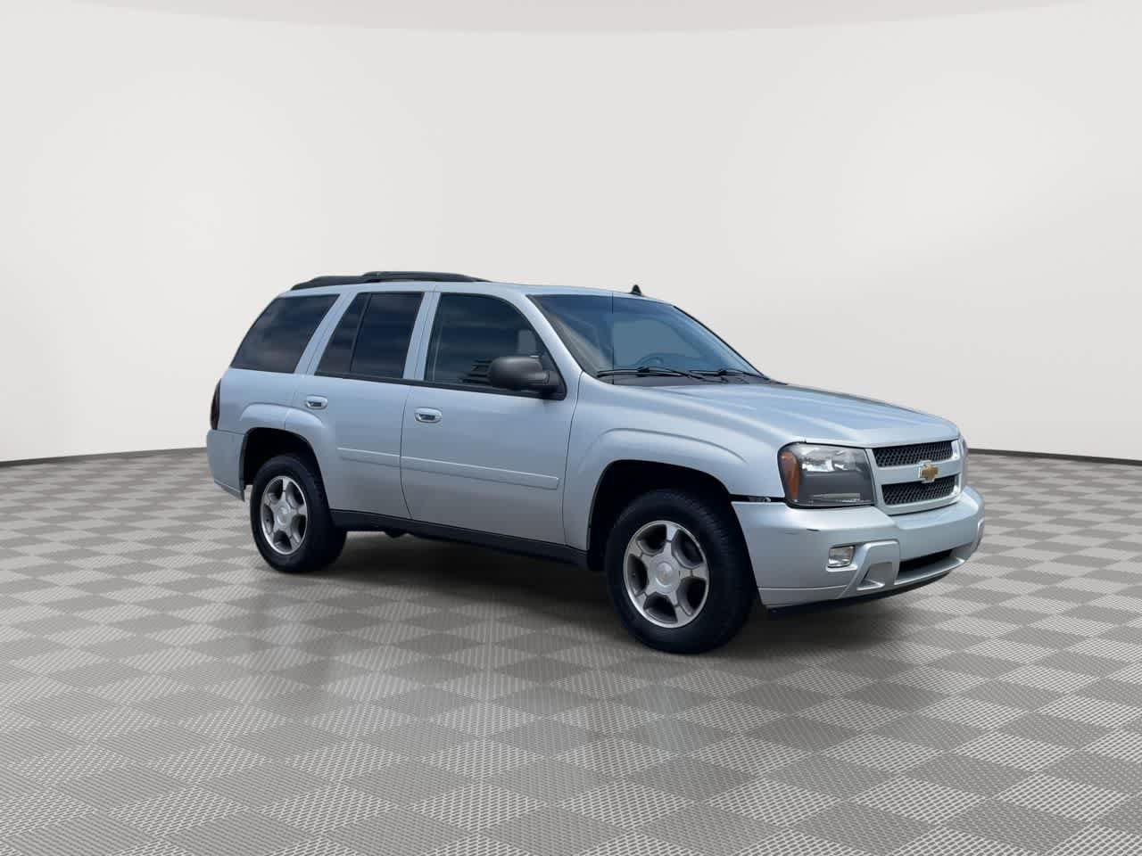 Used 2008 Chevrolet TrailBlazer LT w/ Sun And Sound Package RWD video 2