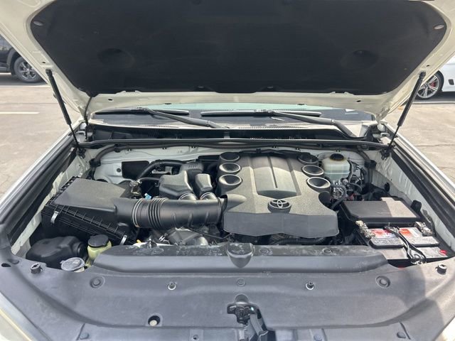 Used 2015 Toyota 4Runner Limited image 13