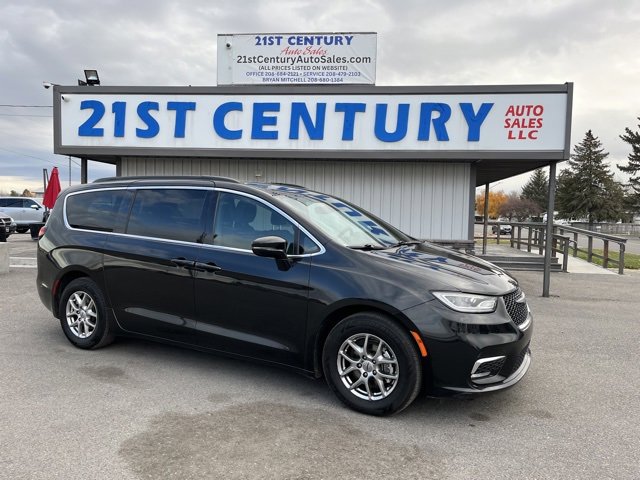 Used 2022 Chrysler Pacifica Touring image 1
