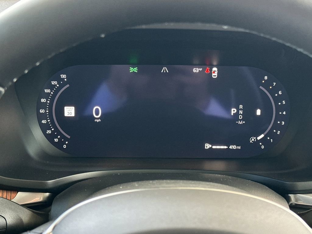 New 2026 Volvo V60 B5 Cross Country Plus w/ Climate Package image 24