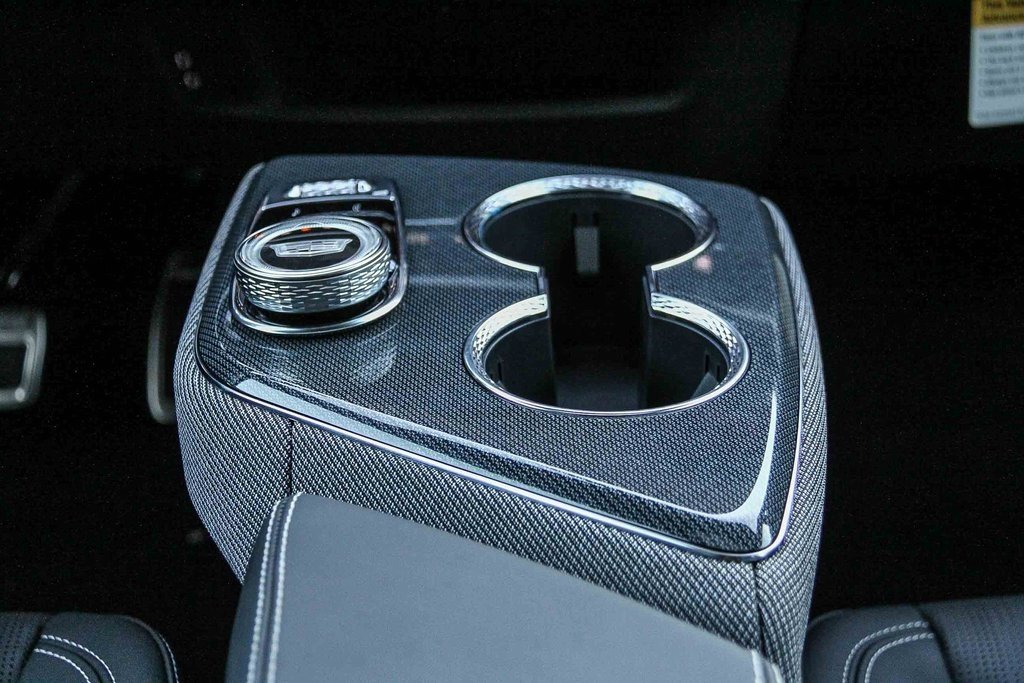 New 2026 Cadillac Optiq Luxury 2 image 14