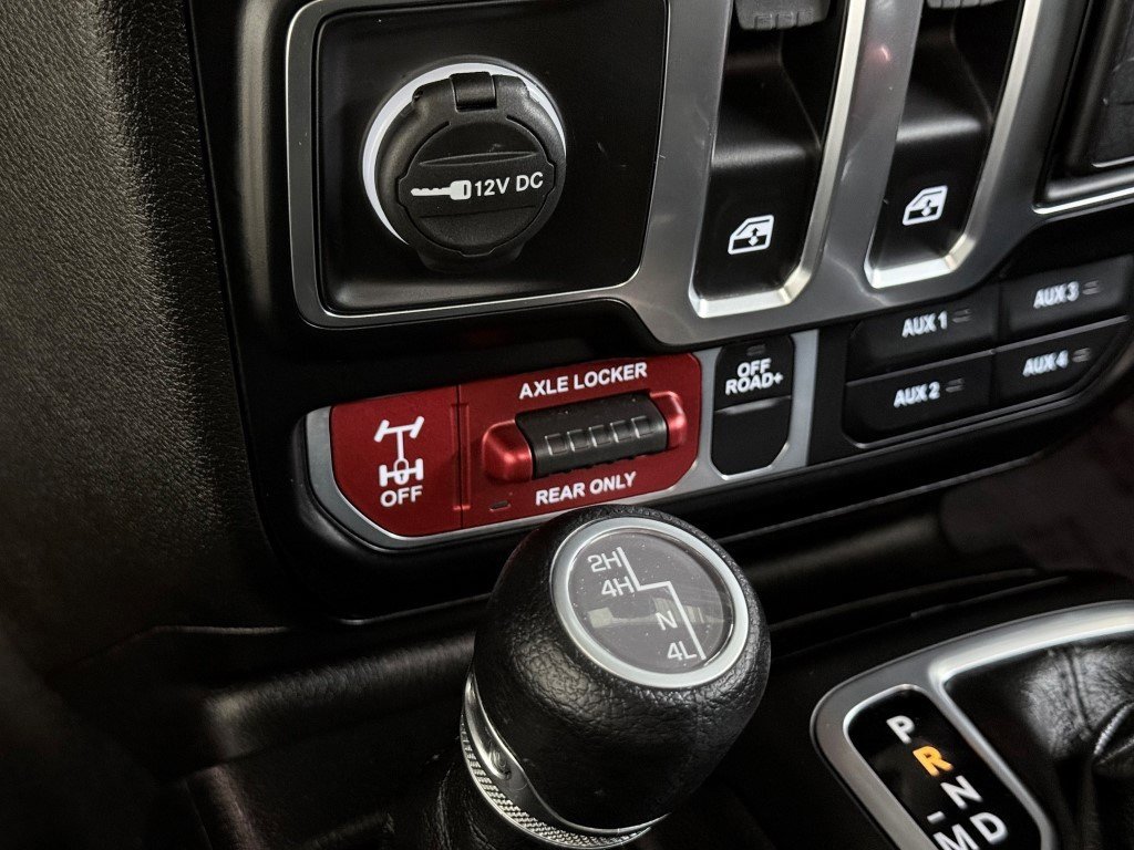 Certified 2024 Jeep Wrangler Willys image 36