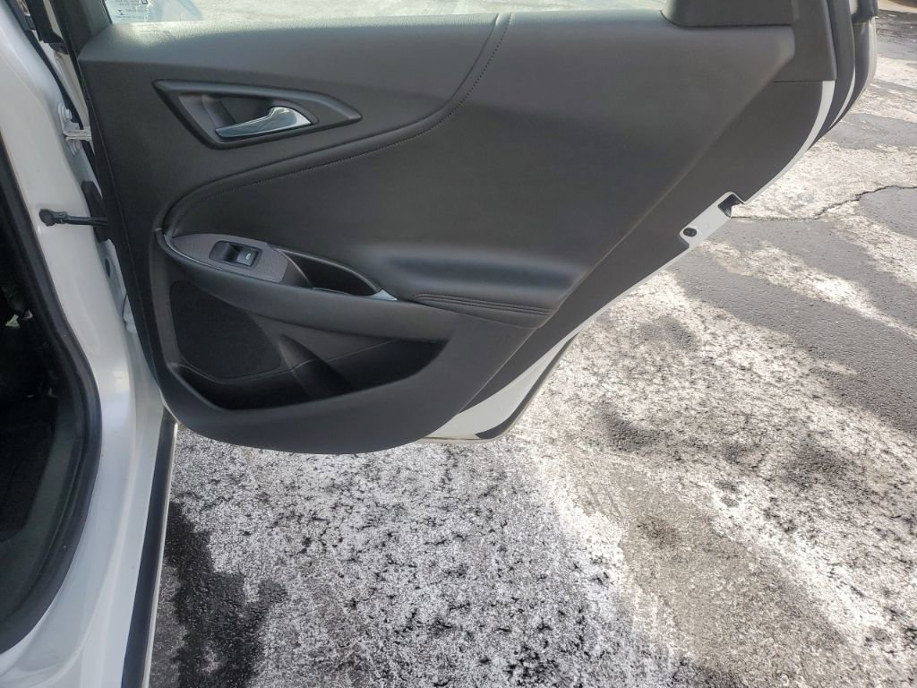 Used 2016 Chevrolet Malibu Hybrid w/ Leather Package image 31