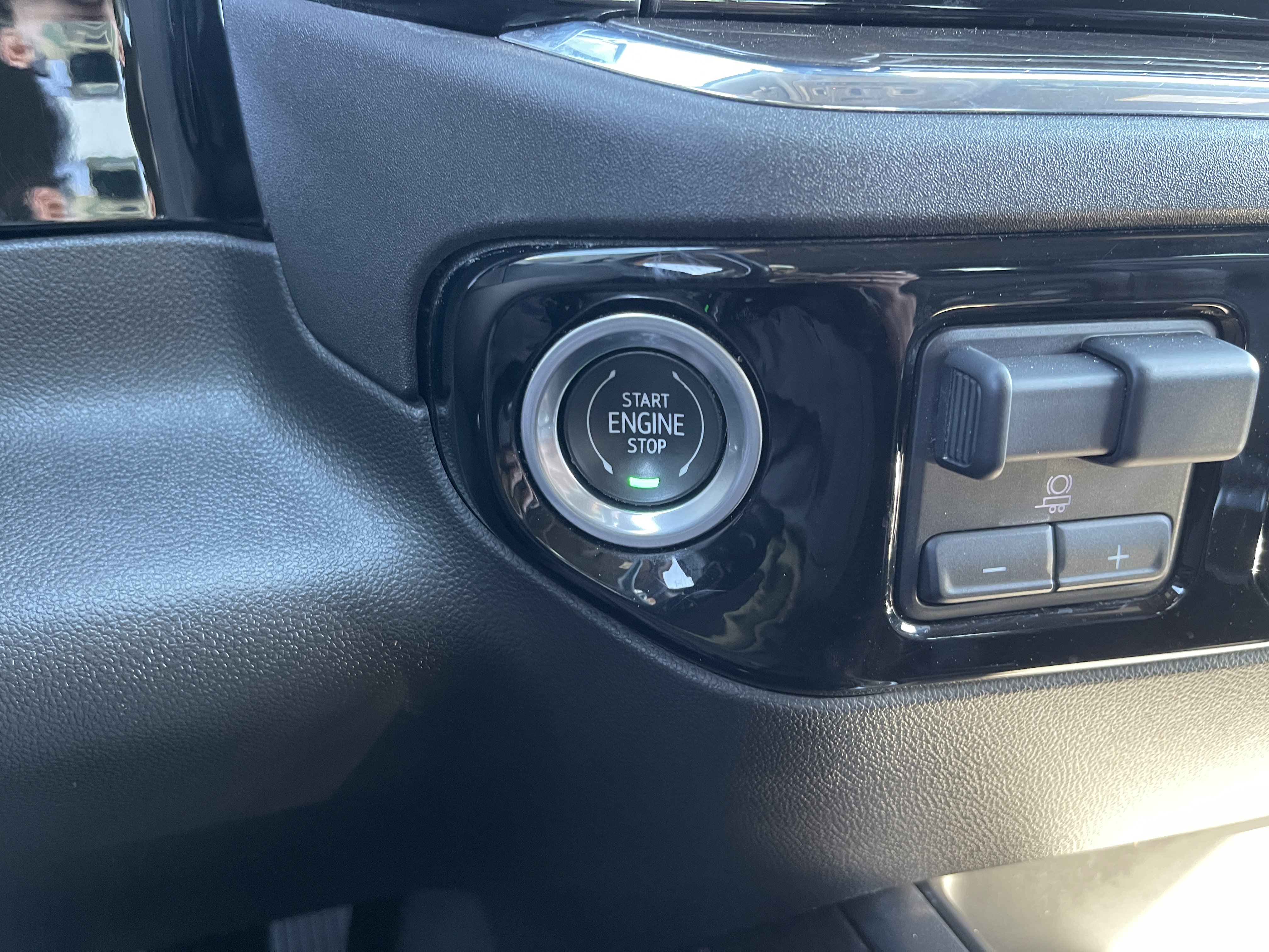 Used 2023 Chevrolet Silverado 1500 LTZ w/ LTZ Convenience Package II image 24