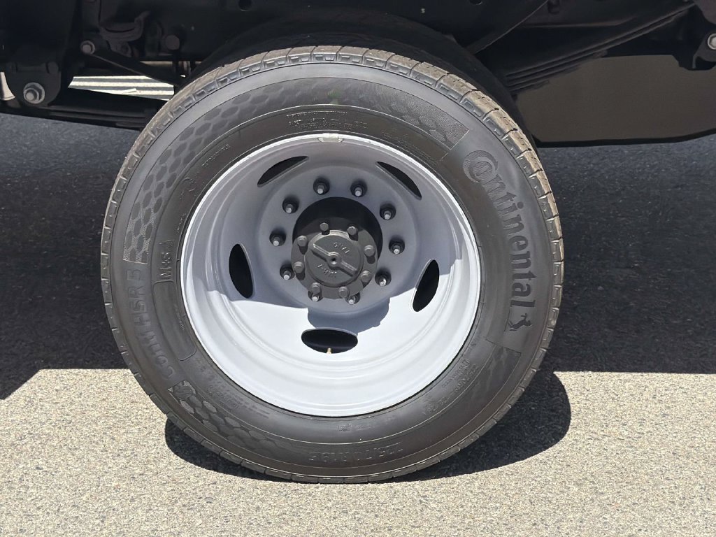 New 2026 Ford F450 XL w/ XL Chrome Package RWD image 6