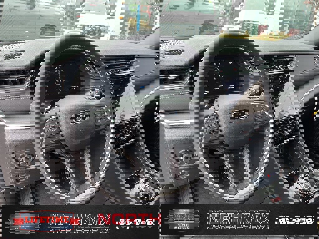 New 2025 Jeep Grand Cherokee L Altitude image 6