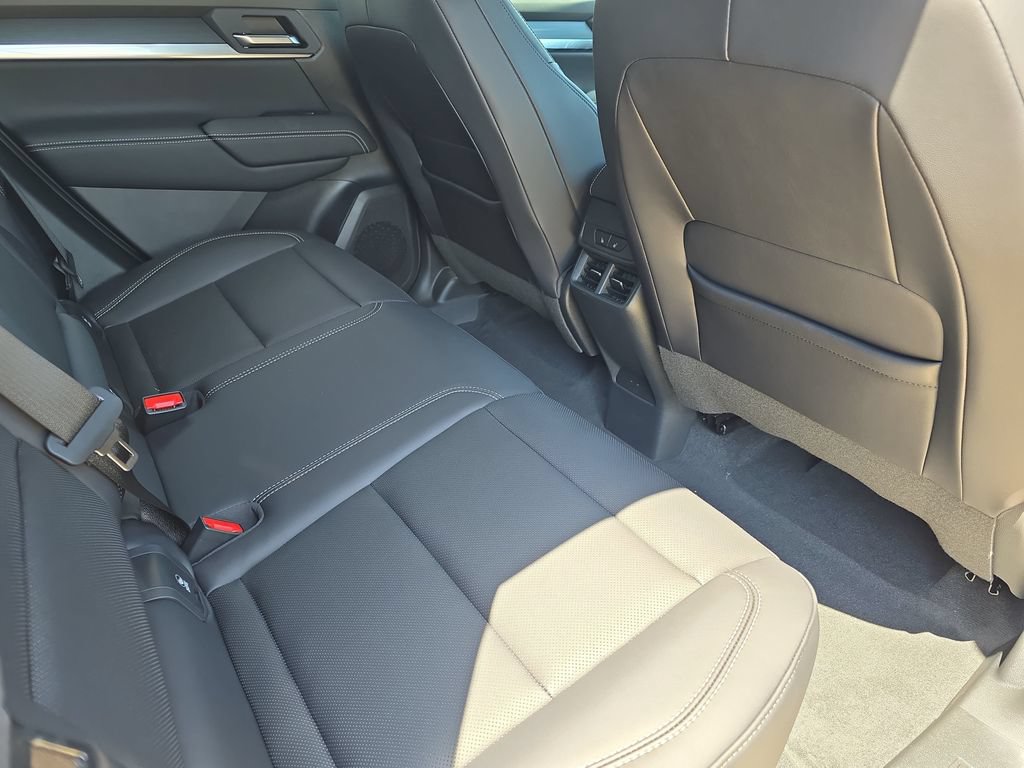 New 2026 GMC Terrain Elevation w/ Elevation Premium Package AWD/4WD image 11