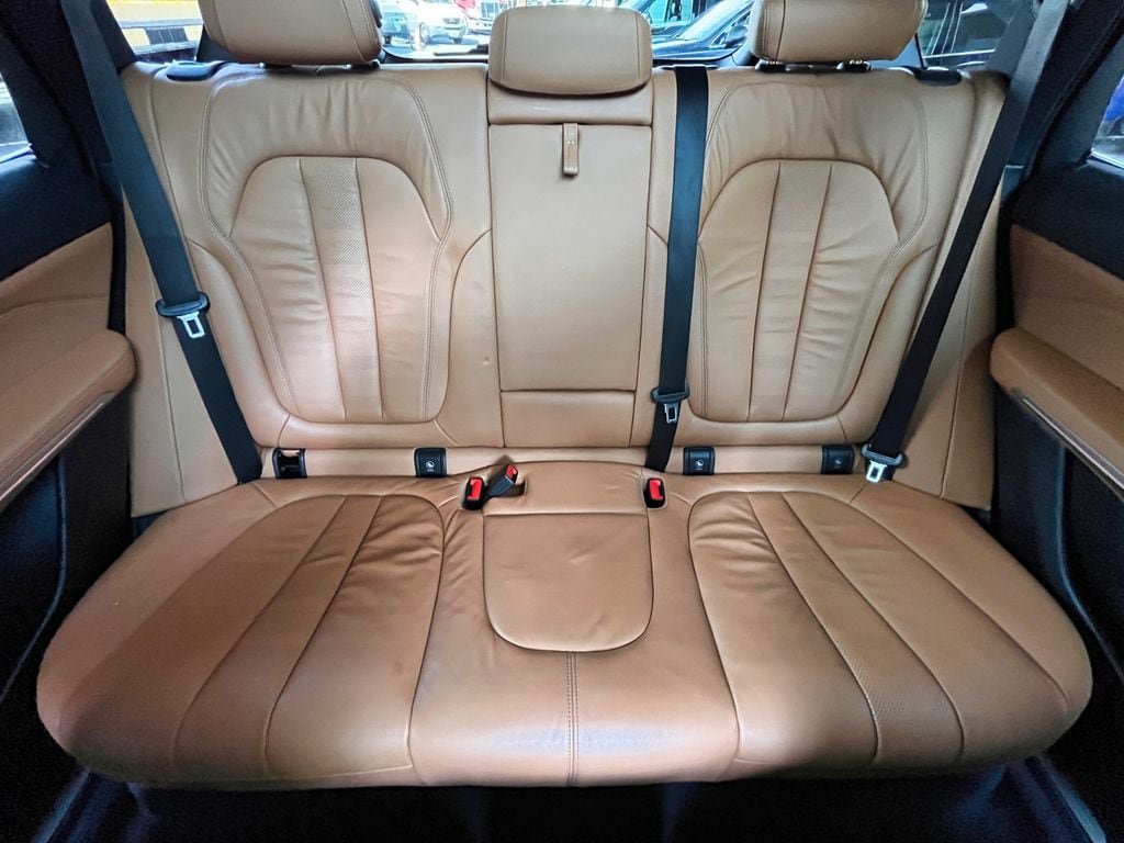 Used 2019 BMW X5 xDrive40i AWD/4WD image 45