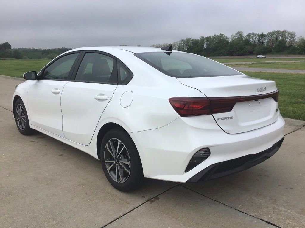 Used 2024 Kia Forte LXS FWD image 4
