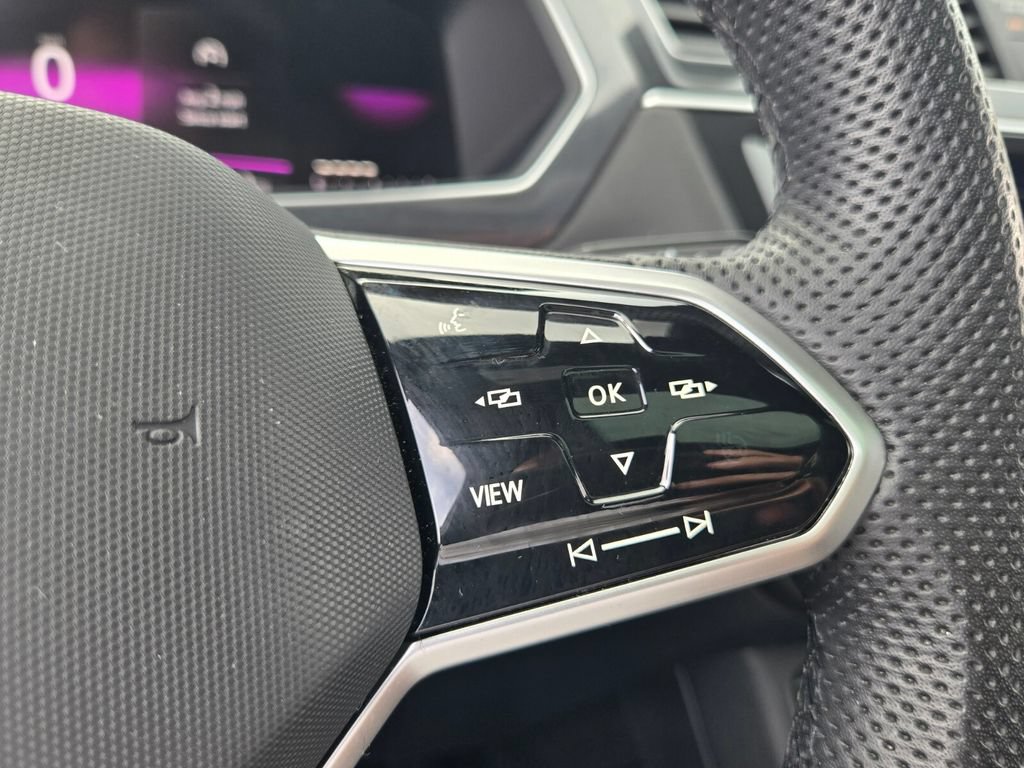 Certified 2024 Volkswagen Tiguan SE R-Line AWD/4WD image 25