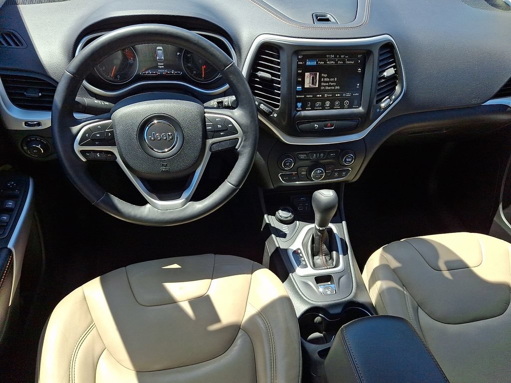 Used 2018 Jeep Cherokee Limited AWD/4WD image 12