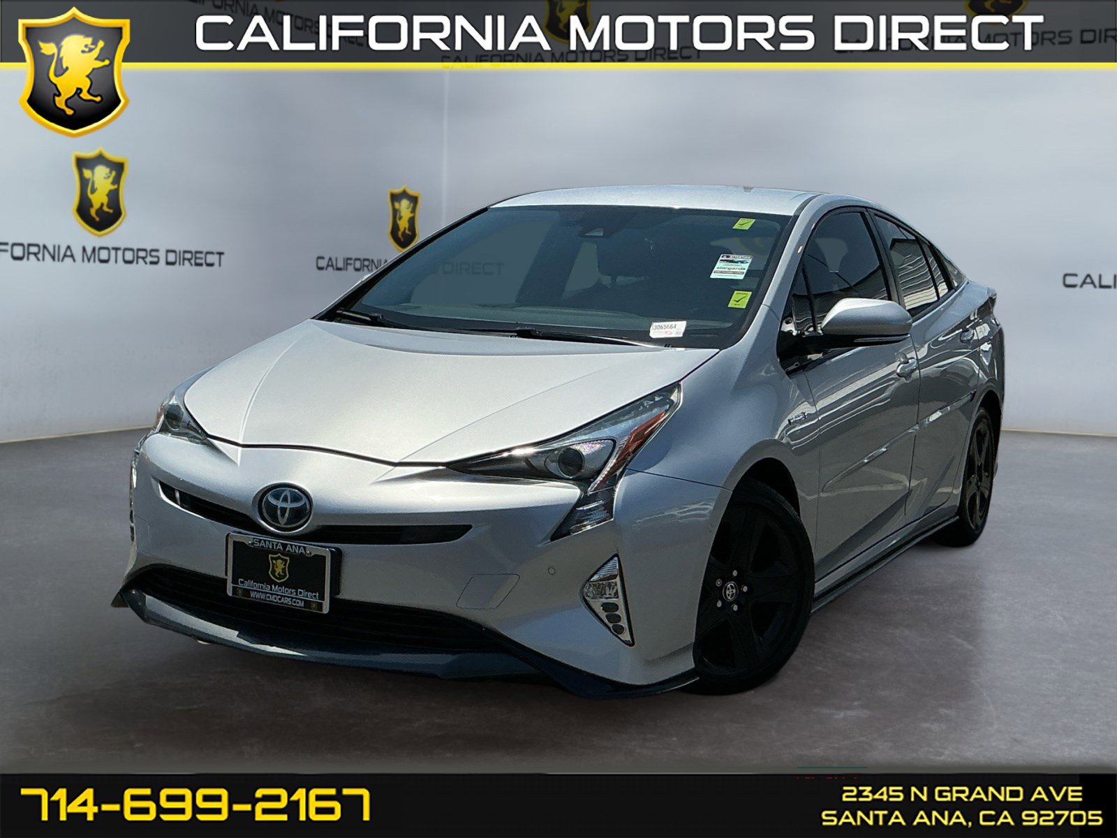 Used 2018 Toyota Prius Three Touring w/ Appearance Package FWD image 1