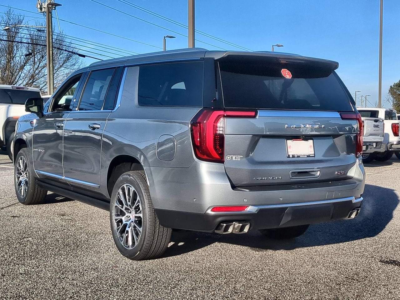 Used 2026 GMC Yukon XL Denali w/ Sun & Power Step Package AWD/4WD image 6