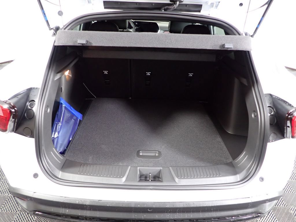 New 2026 Chevrolet Trax RS w/ Driver Confidence Package image 12