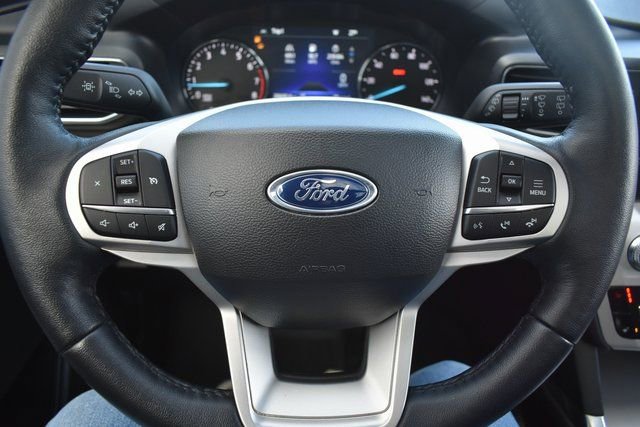 Used 2023 Ford Explorer XLT w/ Equipment Group 202A image 18