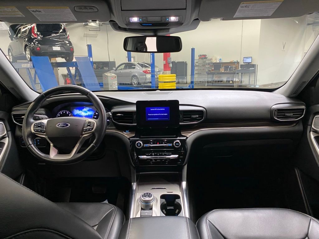 Used 2021 Ford Explorer Limited w/ Equipment Group 301A image 17