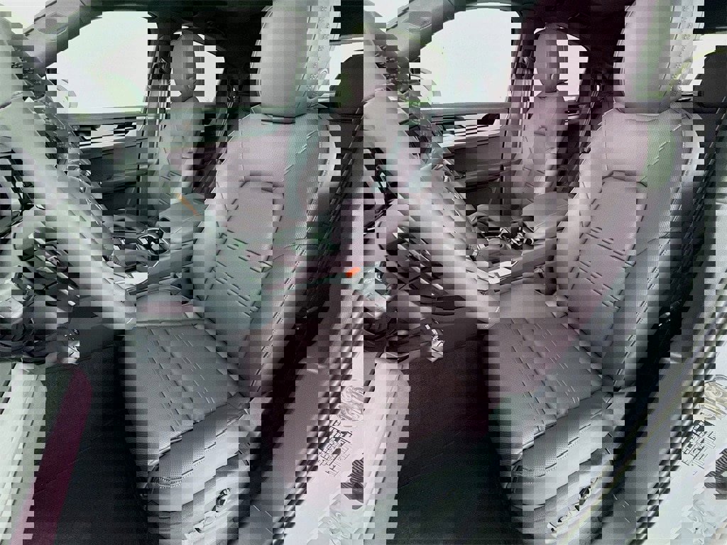 New 2026 Porsche Cayenne Coupe image 5