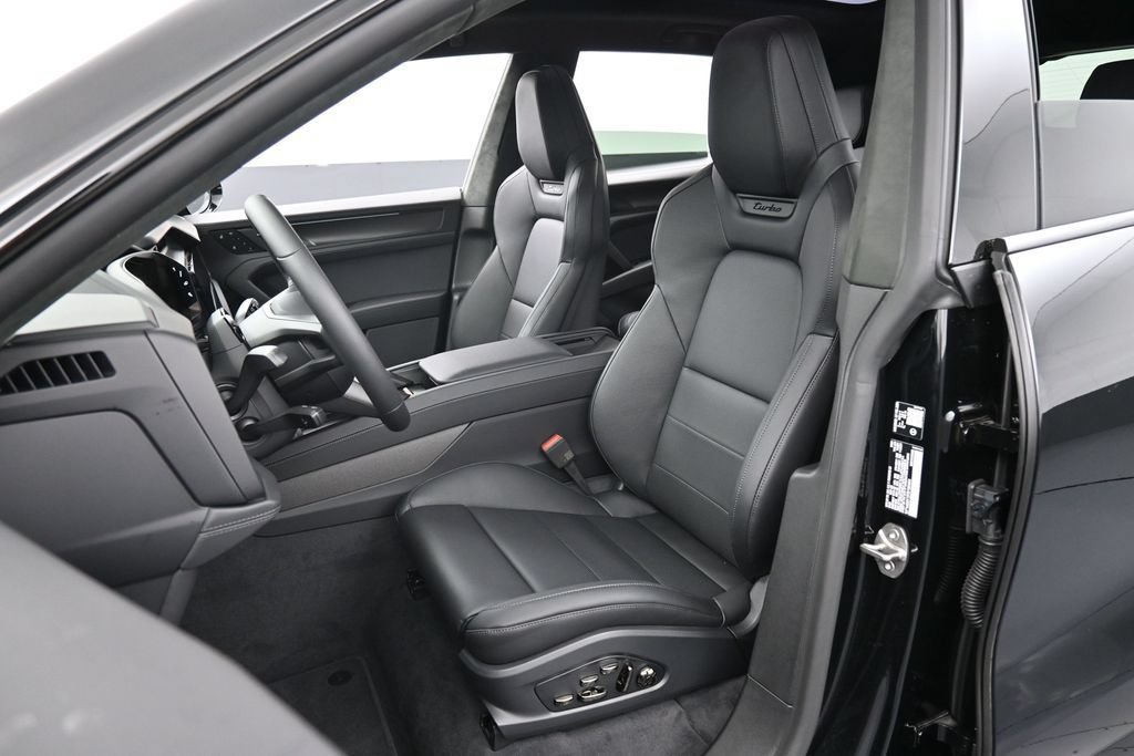New 2026 Porsche Cayenne Turbo AWD/4WD image 5