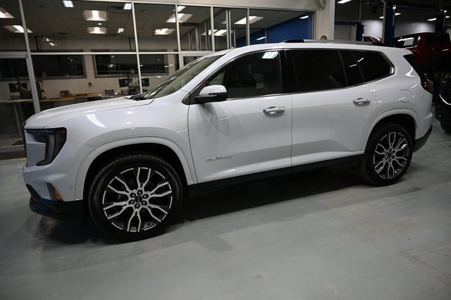 New 2026 GMC Acadia Denali Ultimate w/ LPO, Floor Liner Package image 7