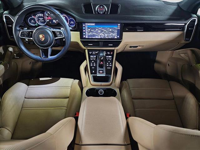 Used 2023 Porsche Cayenne AWD/4WD image 19