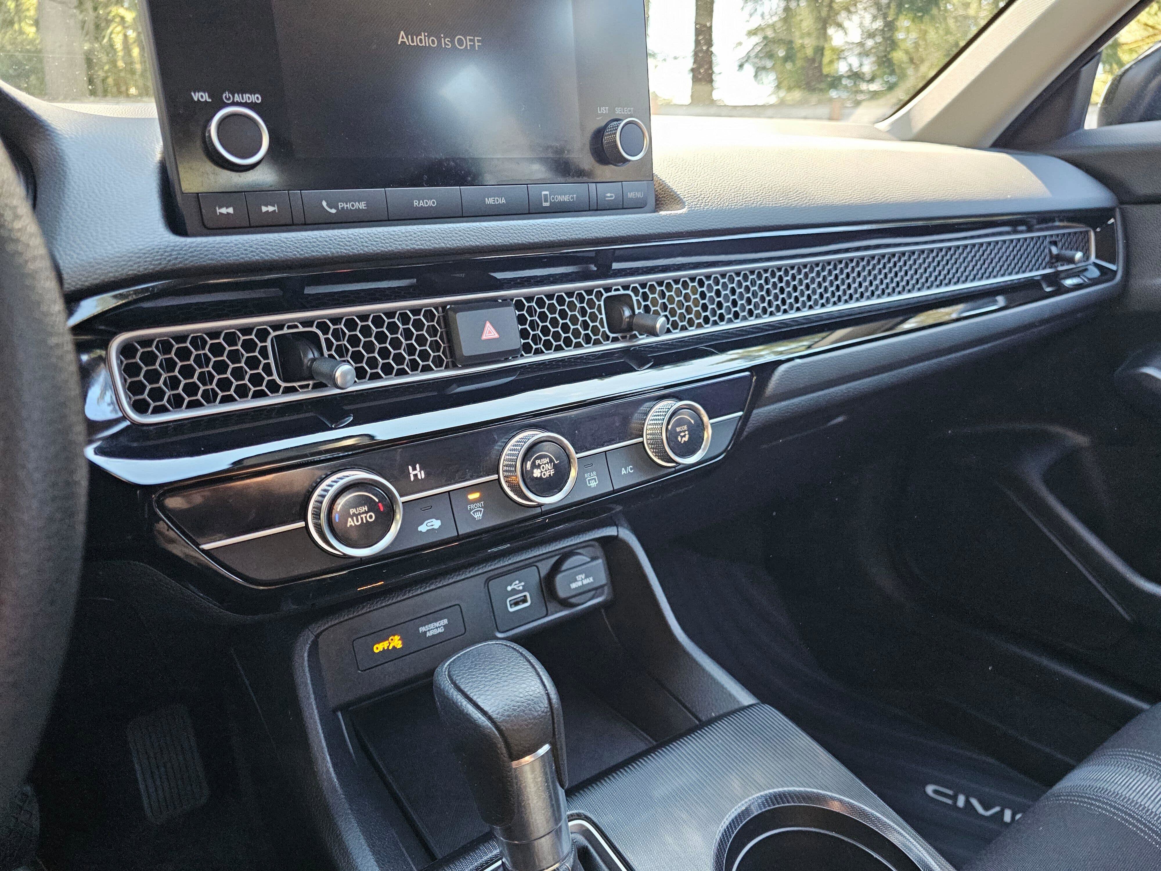 Certified 2022 Honda Civic LX image 25