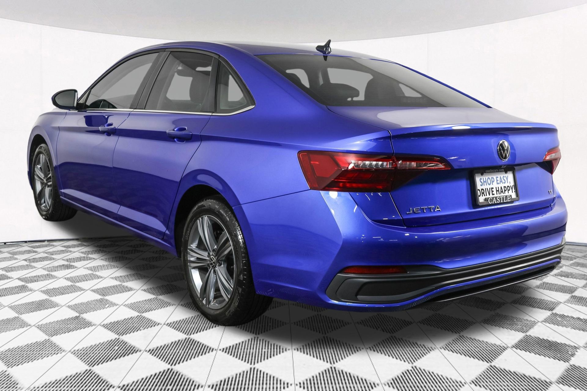 Used 2024 Volkswagen Jetta SE image 17