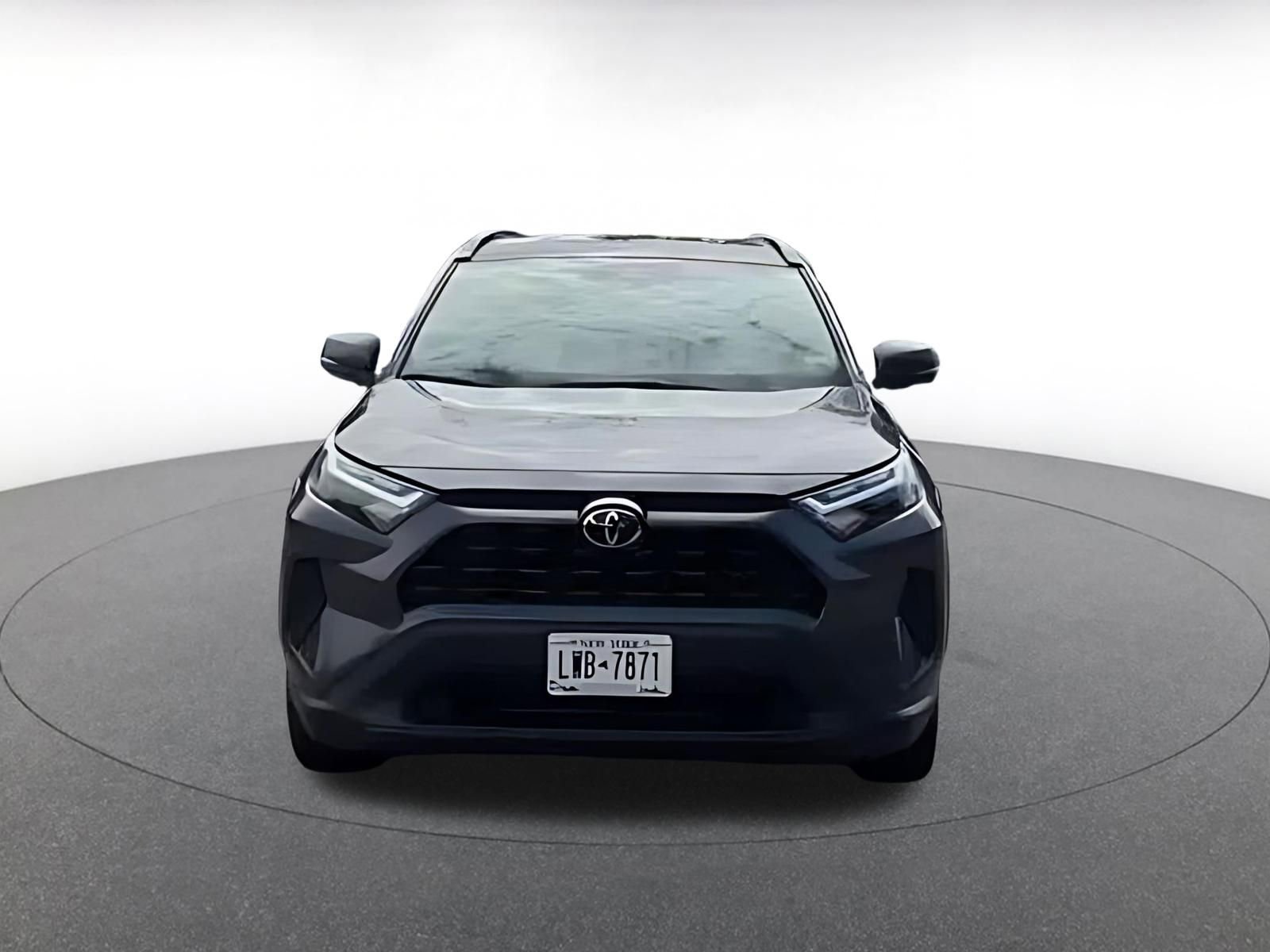 Used 2025 Toyota RAV4 XLE w/ Weather Package FWD image 4
