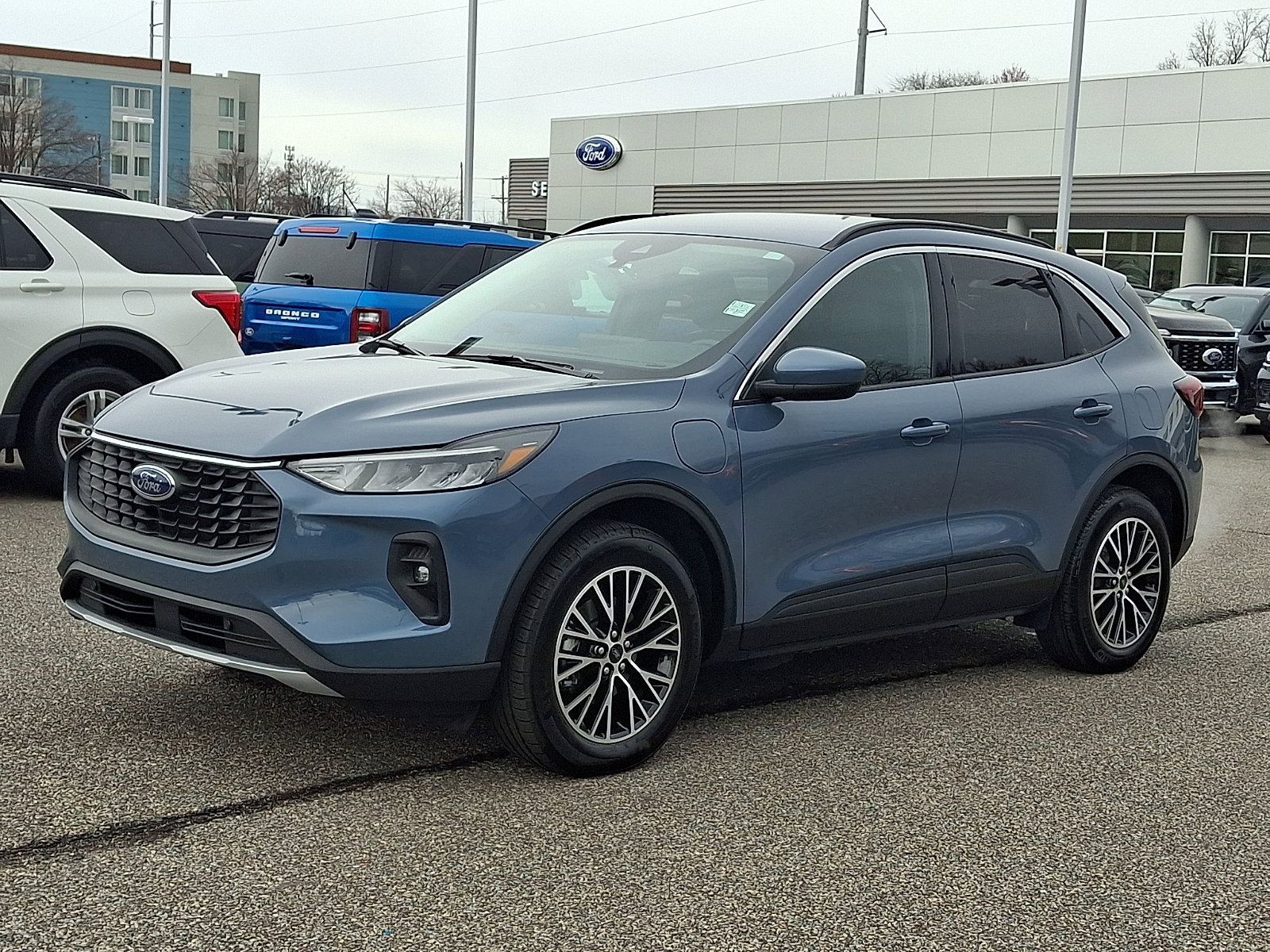 Used 2023 Ford Escape SE image 5