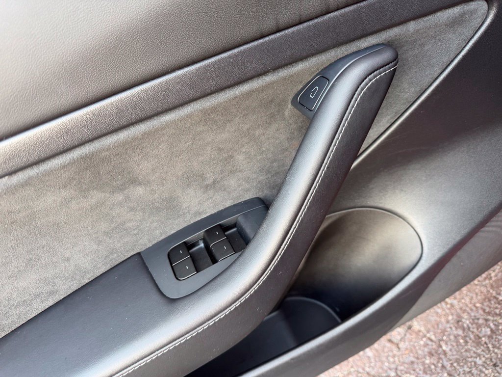 Used 2021 Tesla Model 3 Standard Range Plus RWD image 15