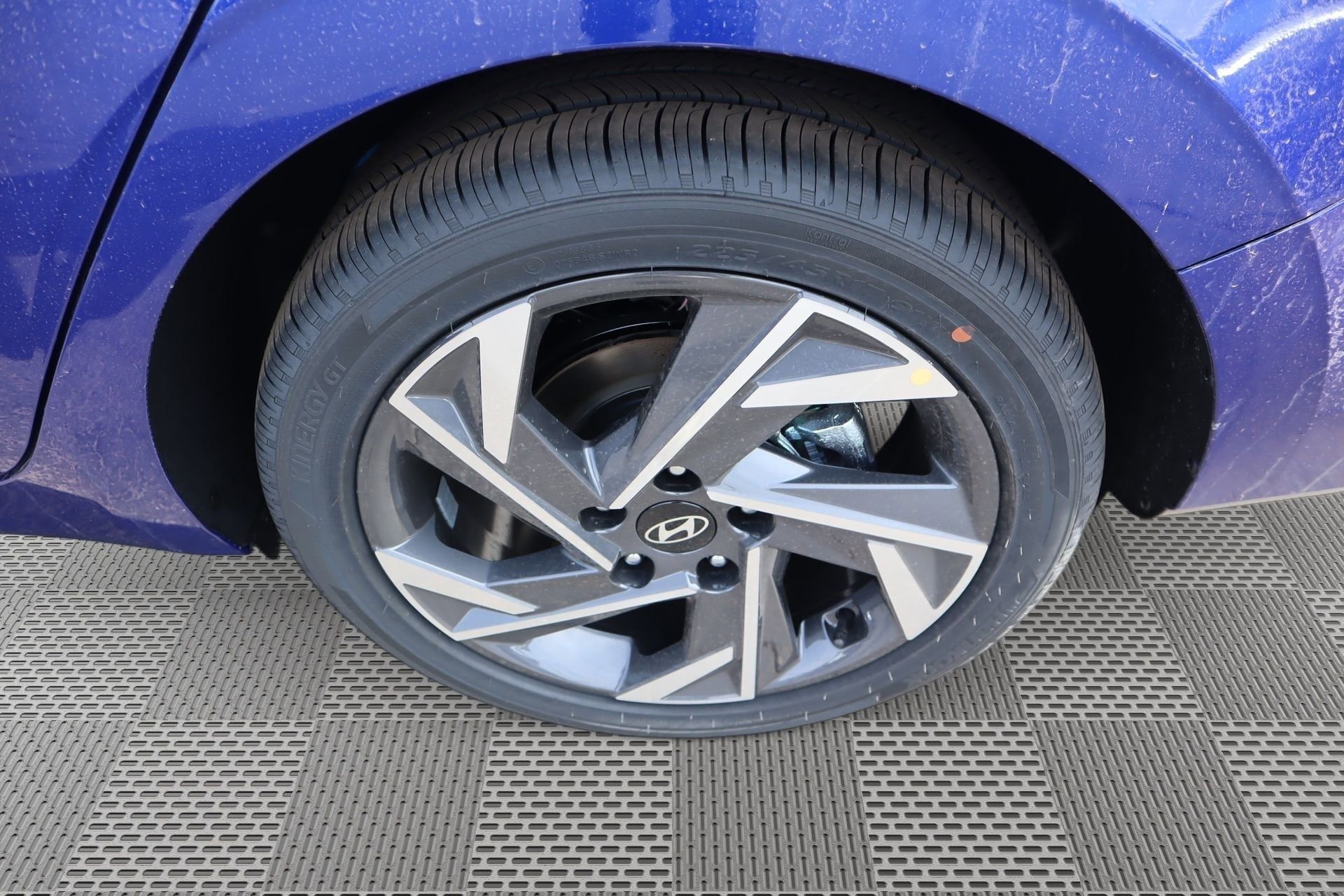 New 2025 Hyundai Elantra Limited image 5