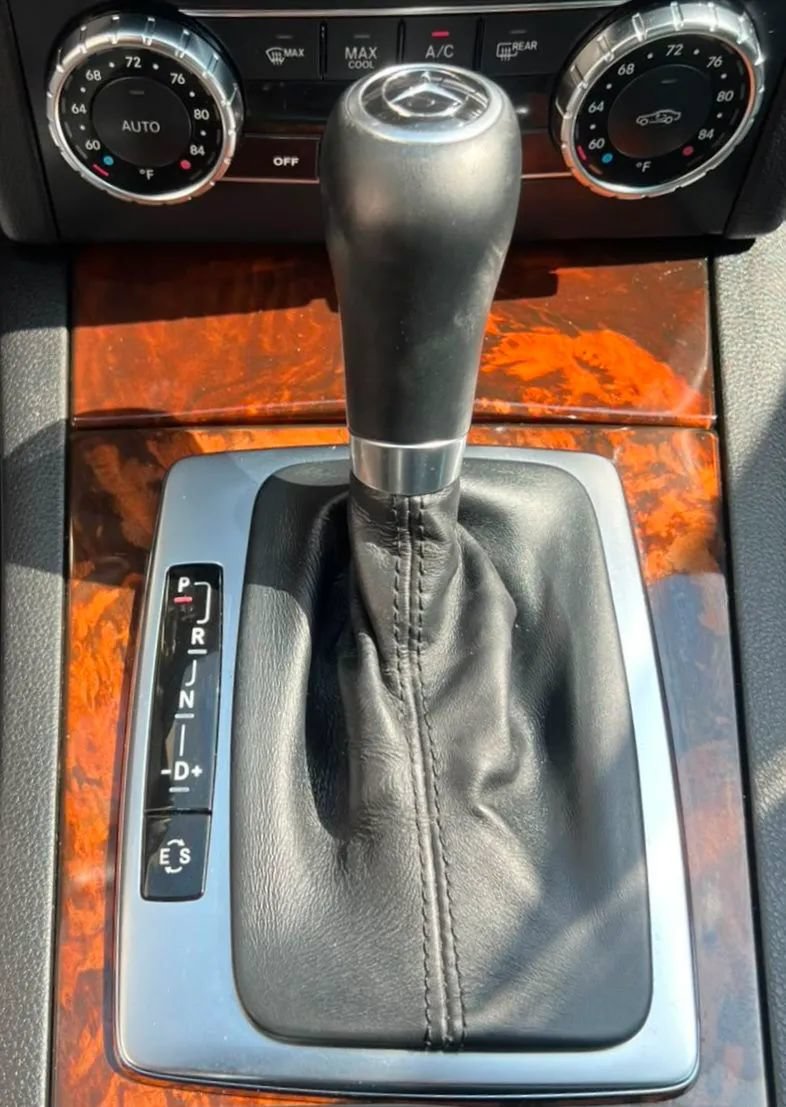 Used 2012 Mercedes-Benz C 250 Sedan image 32