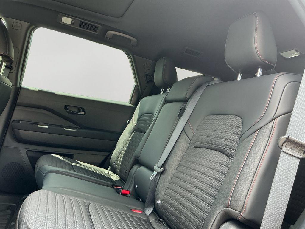 New 2026 Nissan Pathfinder Rock Creek AWD/4WD image 15