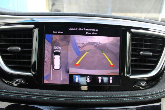 Used 2018 Chrysler Pacifica Limited w/ Advanced Safetytec Group image 34