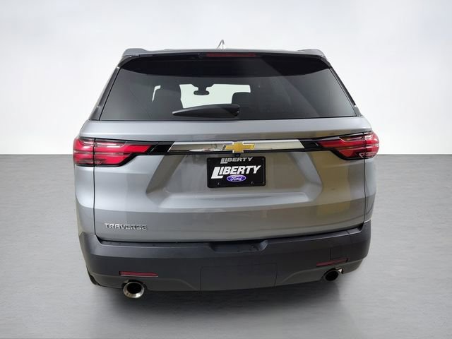 Used 2023 Chevrolet Traverse LS image 4