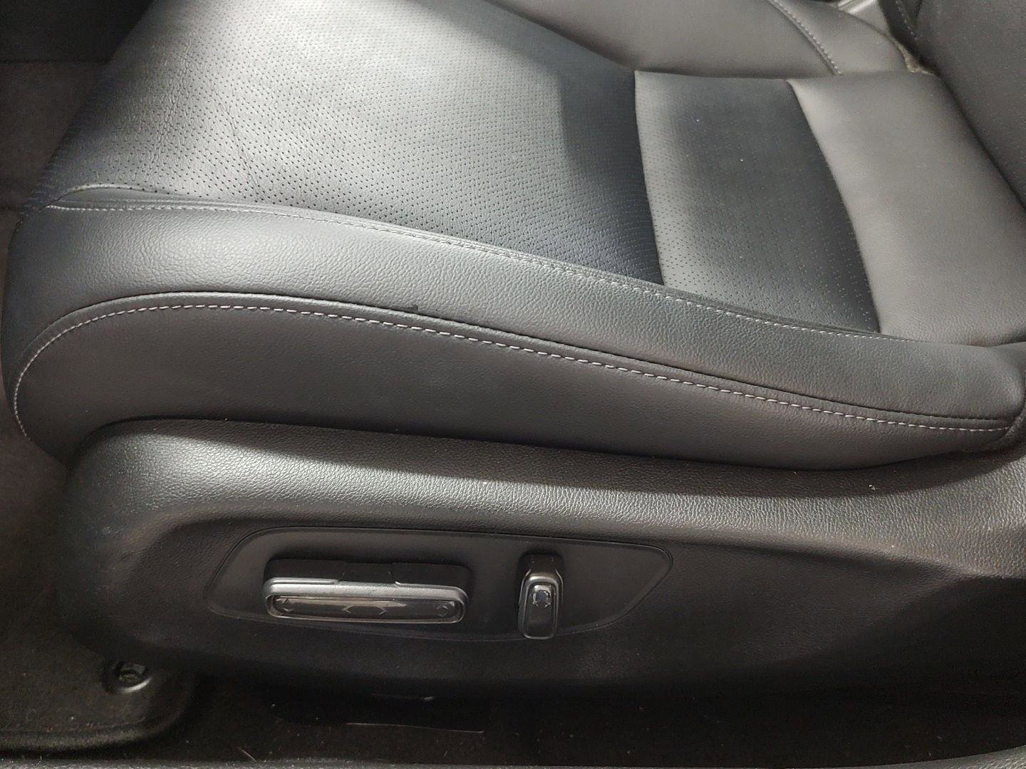Certified 2024 Honda Civic EX-L image 3