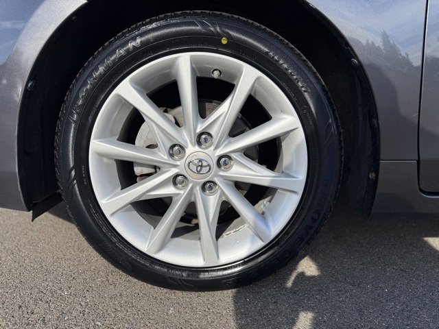 Used 2013 Toyota Prius V Five image 9