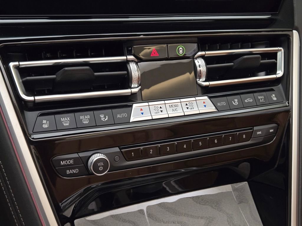 Used 2023 BMW 840i Convertible image 36